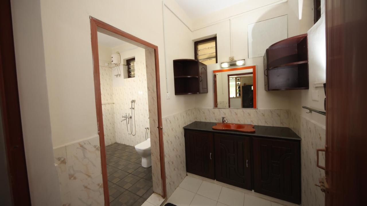Ashtamudi Lake Garden Resorts Колам Екстериор снимка