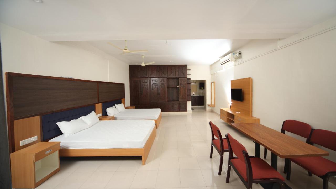 Ashtamudi Lake Garden Resorts Колам Екстериор снимка