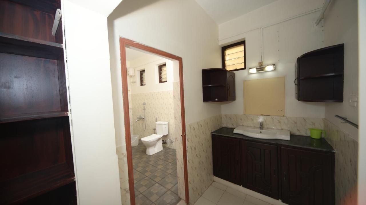 Ashtamudi Lake Garden Resorts Колам Екстериор снимка